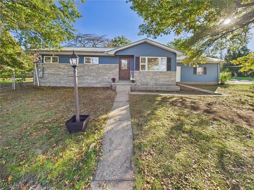 144 Marlin St, Parkersburg, WV, 26101-7638 | Card Image