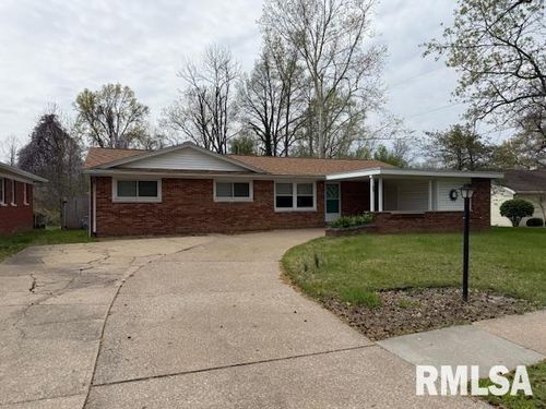 804 S Emerald Ln, Carbondale, IL, 62901-2430 | Card Image