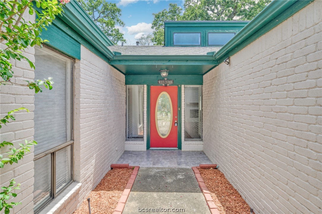 Adrienne Cir, College Station, TX 77845