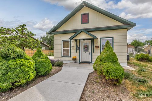 349 Cottage St S, Vale, OR, 97918-1323 | Card Image
