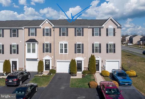 103 Sandpiper Ct, GILBERTSVILLE, PA, 19525-8118 | Card Image