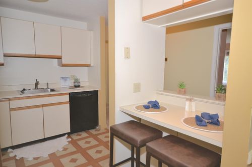 205-5 Timberwood Dr, Goffstown, NH, 03045-2556 | Card Image