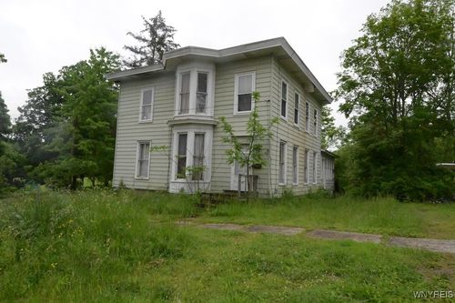 39 Waverly St, Cattaraugus, NY, 14719-1118 | Card Image
