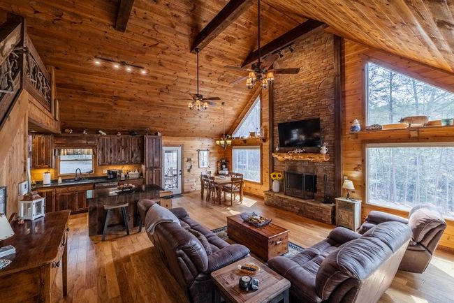 398 Dancing Trees Trl, Home with 3 bedrooms, 4 bathrooms and 1 parking in Morganton GA | Image 4