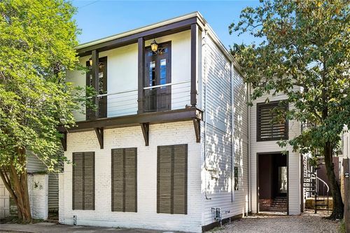 5416 S Saratoga St, New Orleans, LA, 70115-5664 | Card Image