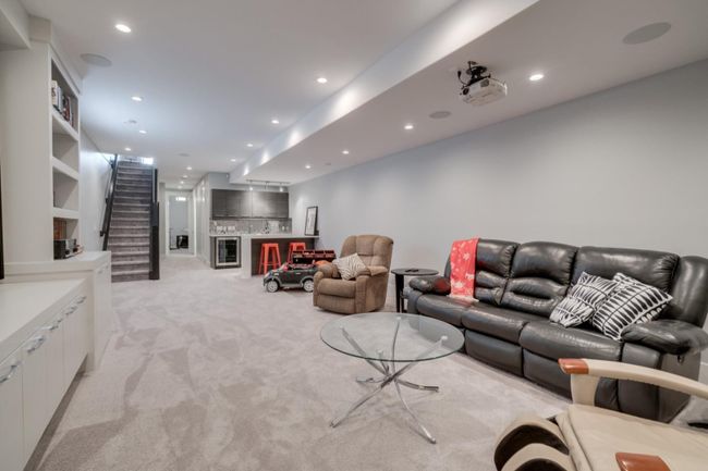 507 37 Street Sw, Home with 5 bedrooms, 4 bathrooms and 3 parking in Calgary AB | Image 33