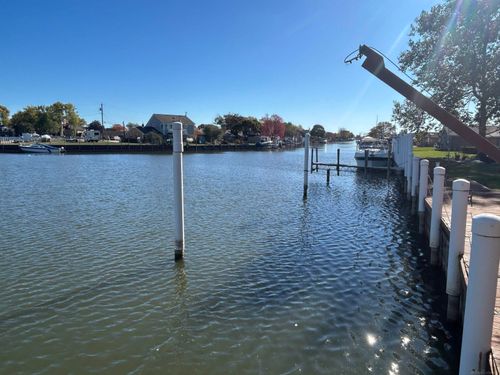 39520 Venetian Dr, Harrison Twp, MI, 48045-5717 | Card Image