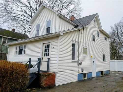 511 Logan St, Elmira, NY, 14901-1932 | Card Image