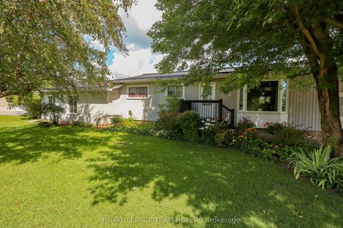 3041 Bridge St, South Mountain, ON, K0E1W0 | Card Image