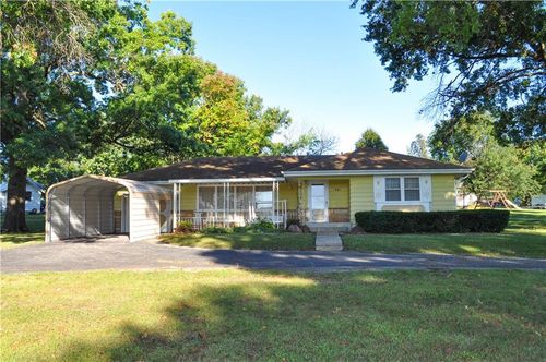 401 N Oak St, Stanberry, MO, 64489-1607 | Card Image