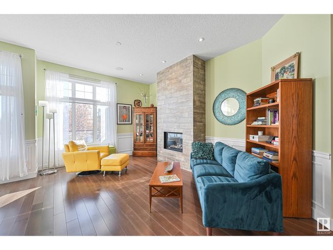 7570 May Common Nw, Home with 3 bedrooms, 3 bathrooms and 3 parking in Edmonton AB | Image 7