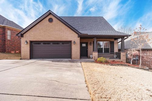 7413 Peach Blossom Ave, Benton, AR, 72019-8282 | Card Image