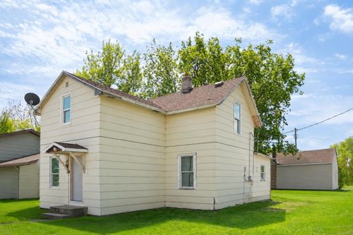 231 5th Ave Ne, Mayville, ND, 58257-1234 | Card Image
