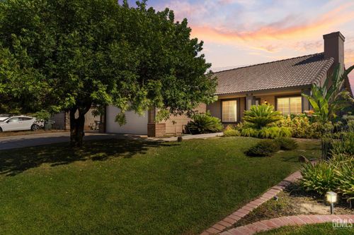 11805 Hannah Denise Ave, Bakersfield, CA, 93312-5141 | Card Image