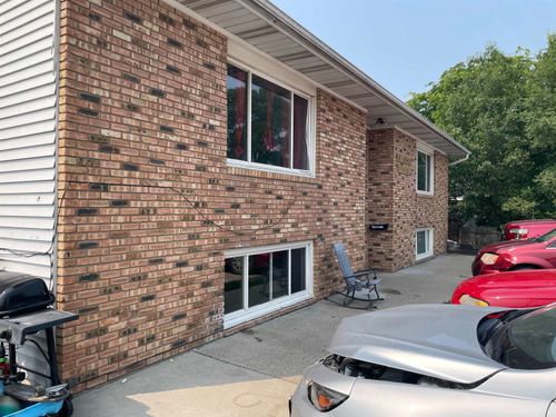421 W Wright Ave, Shepherd, MI, 48883-5167 | Card Image