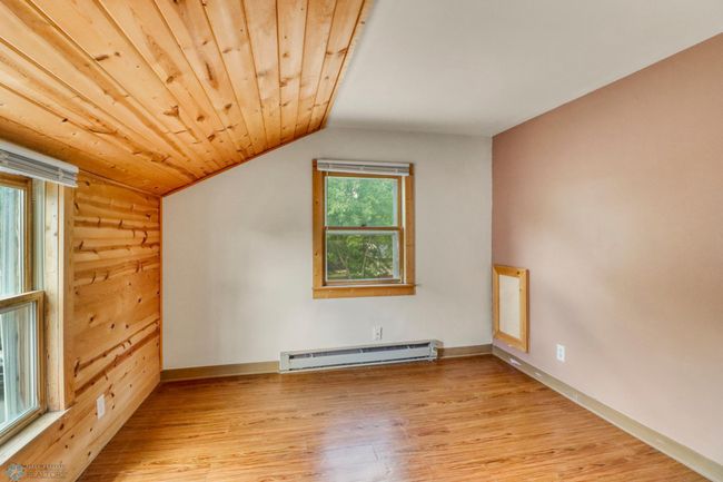 Upstairs unit bedroom2_1.JPG | Image 15