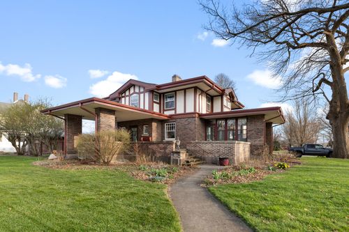 205 E Lincoln Ave, Watseka, IL, 60970-1723 | Card Image