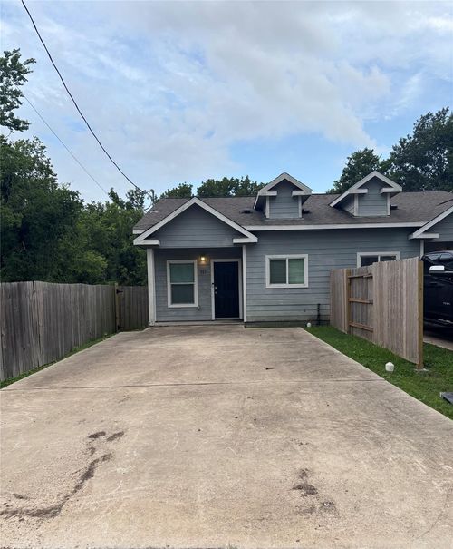 9834 Pelsey St, Houston, TX, 77029-4668 | Card Image