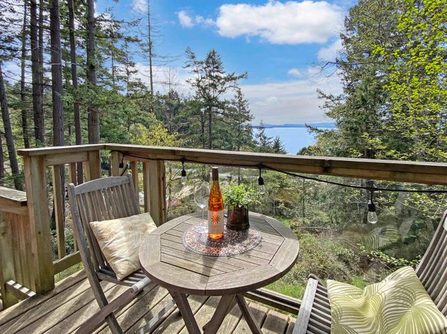 3733 Privateers Road, House other with 2 bedrooms, 1 bathrooms and 3 parking in Pender Island BC | Image 4