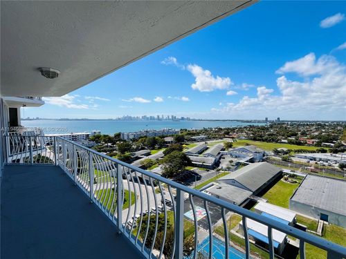 apt-1604-7601 E Treasure Dr, North Bay Village, FL, 33141-4365 | Card Image