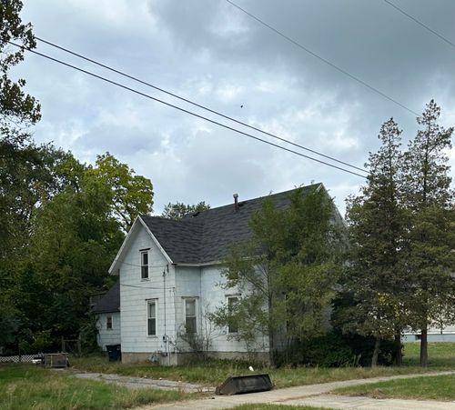 219 Grant Ave, Michigan City, IN, 46360-3935 | Card Image