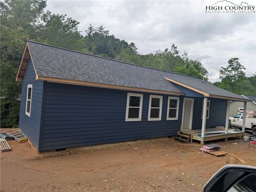 109 Southside Dr, Sparta, NC, 28675-9690 | Card Image