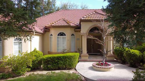 9484 N Woodmont Drive, Fresno, CA, 93720 | Card Image