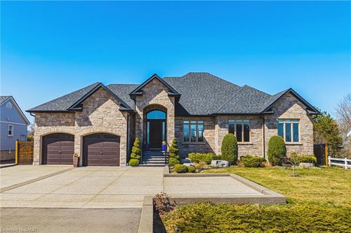 221 Glover Rd, Stoney Creek, ON, L8E5H6 | Card Image