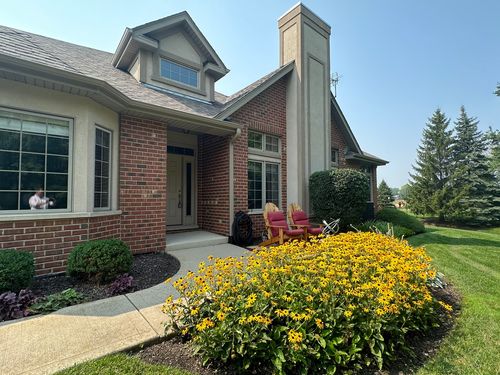 21 Shadow Creek Cir, Palos Heights, IL, 60463-3168 | Card Image