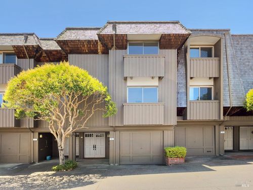 15 Sulgrave Lane, San Rafael, CA, 94901 | Card Image