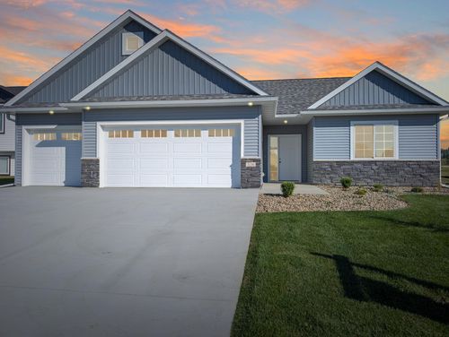 106 Fairway St, Zumbrota, MN, 55992-2611 | Card Image