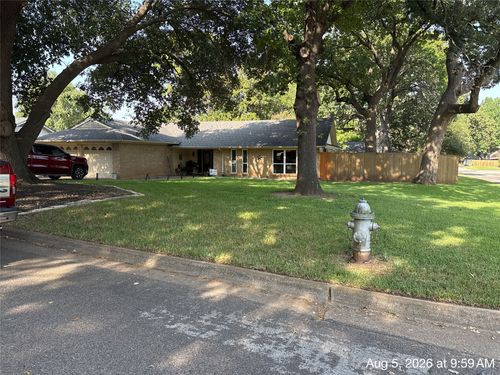3900 Lynbrook Ln, Arlington, TX, 76015-4012 | Card Image