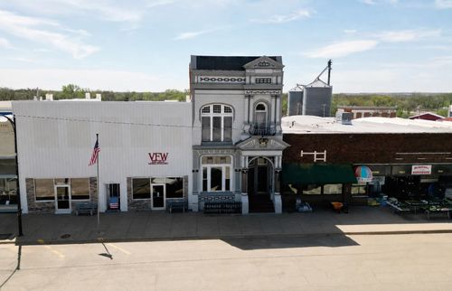 313 W 2nd St, Minneapolis, KS, 67467-2313 | Card Image