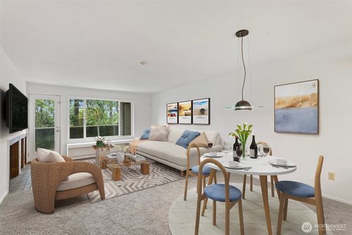 15734-15734 Ne 70th Ct, Redmond, WA, 98052-4306 | Card Image