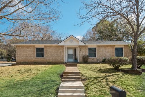 2601 Mintwood Pl, Arlington, TX, 76016-1660 | Card Image