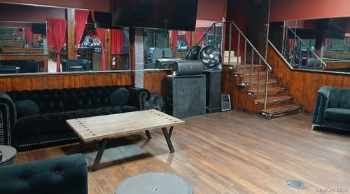 2014 29th St, Astoria, NY, 11105-2569 | Card Image