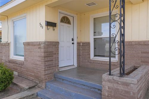 520 W Martha St, Altus, OK, 73521-1820 | Card Image