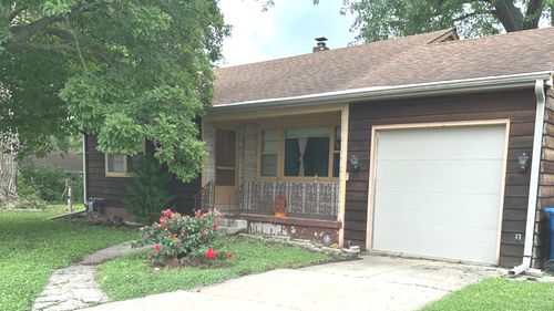 932 25th St, La Salle, IL, 61301-1045 | Card Image