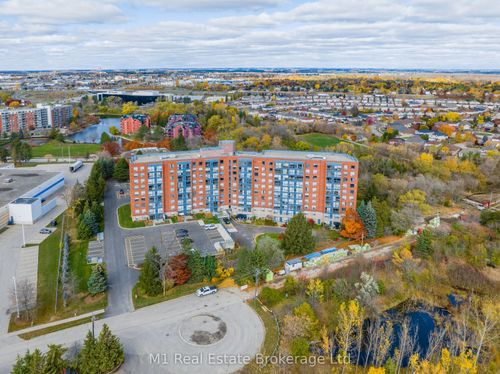 ph2-55 Blue Springs Dr, Waterloo, ON, N2J4T3 | Card Image