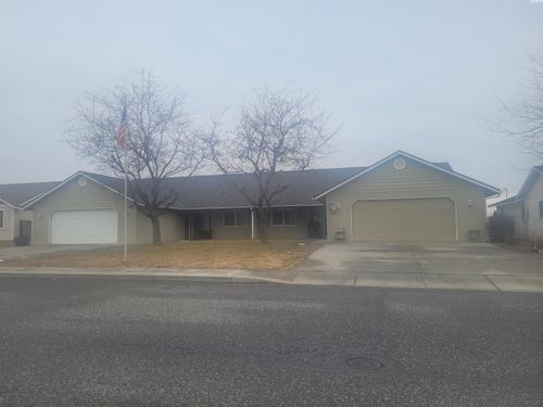 7024 W 1st Ave, Kennewick, WA, 99336-1705 | Card Image