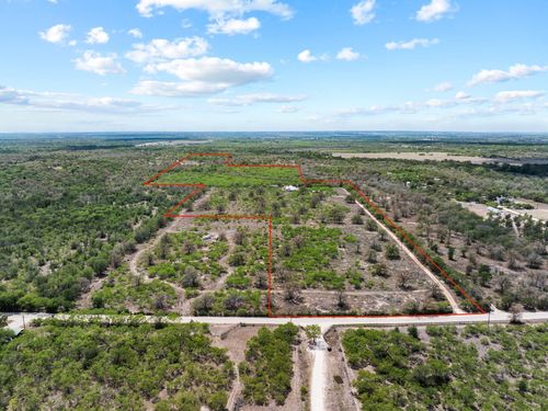 2124 Bugtussle Ln, Luling, TX, 78648 | Card Image