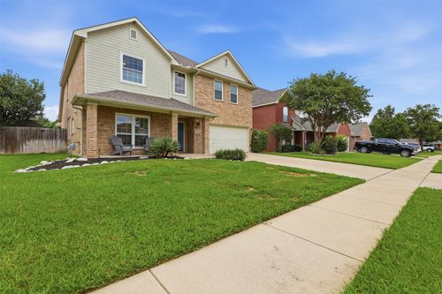 807 Huebner Way, Burleson, TX, 76028-0613 | Card Image