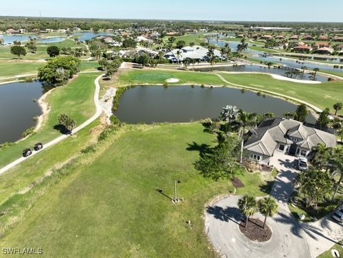18031 Bluewater Dr, NAPLES, FL, 34114-8951 | Card Image
