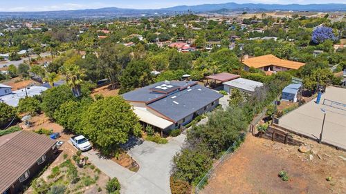 2106 Vista Grande Dr, Vista, CA, 92084-2729 | Card Image