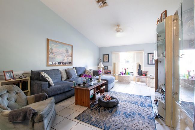 8285 Fresh Crk, Condo with 2 bedrooms, 2 bathrooms and null parking in West Palm Beach FL | Image 11