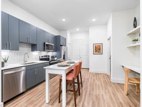 a3518-641 W Crosstimbers St, Houston, TX, 77018-5591 | Card Image