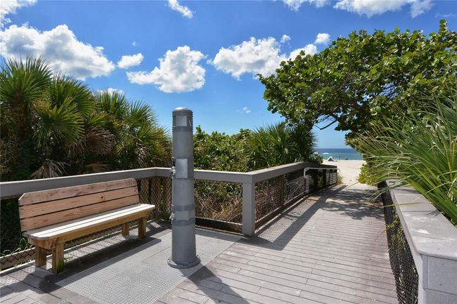 UNIT-102 - 221 Bayshore Rd, Condo with 3 bedrooms, 3 bathrooms and null parking in Nokomis FL | Image 69