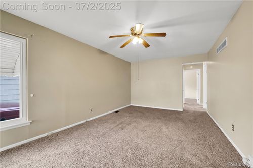1281 Grant Ave, Lincoln Park, MI, 48146-2052 | Card Image