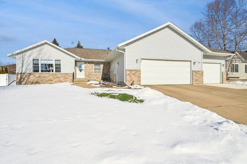 1300 Shepherd Ave, Waverly, IA, 50677-9632 | Card Image