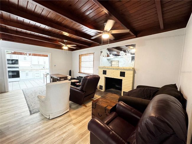 Living Room | Image 30